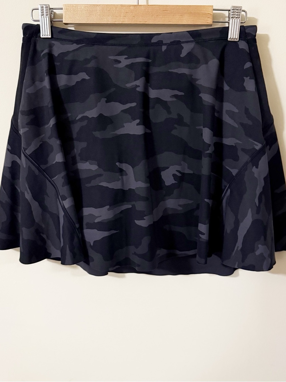 Athleta Womens Camo Match Point Skort Size Small Activewear Gym Sports